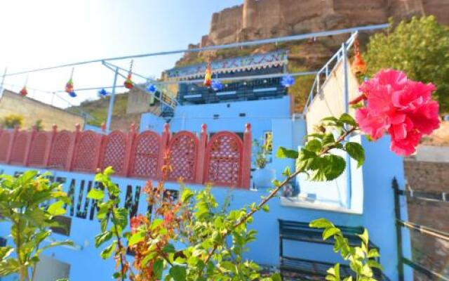 Pushp Guest House