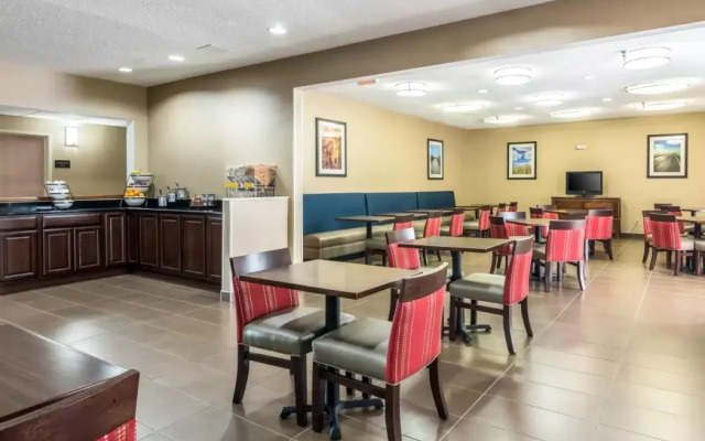 Holiday Inn Express and Suites Hannibal