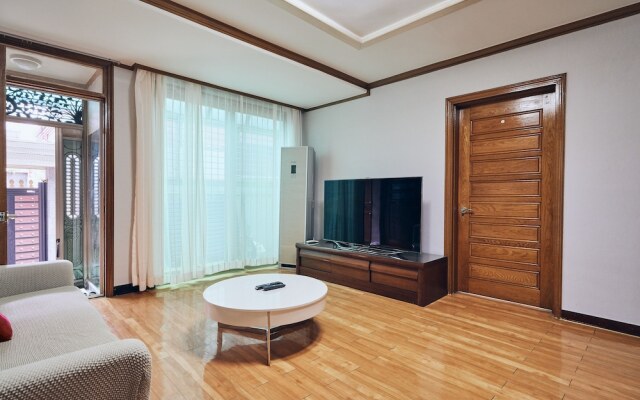 MYEONGDONG 100SQ3BDR FULL Villa