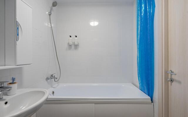 Апартаменты на проспекте Космонавтов 11А