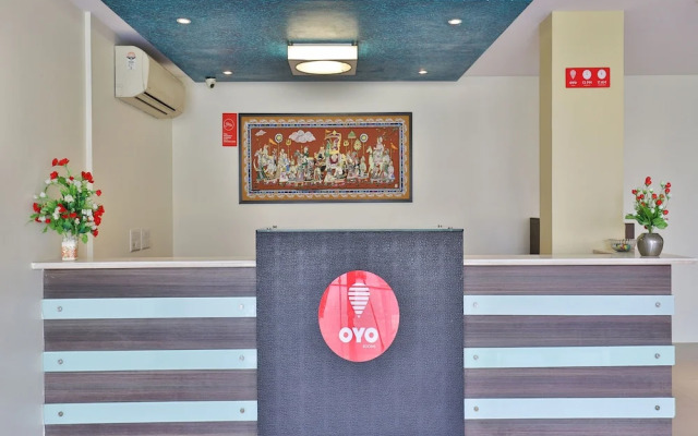 OYO 11718 Hotel Shivarth