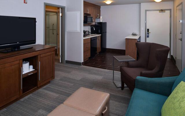 Hampton Inn & Suites By Hilton Calgary- University Northwest