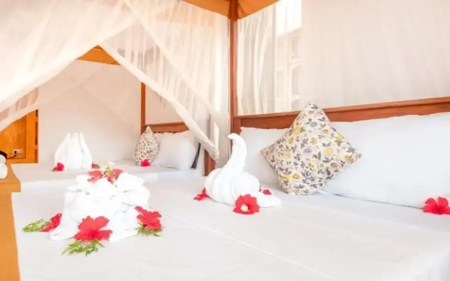 Oasis Beach Inn