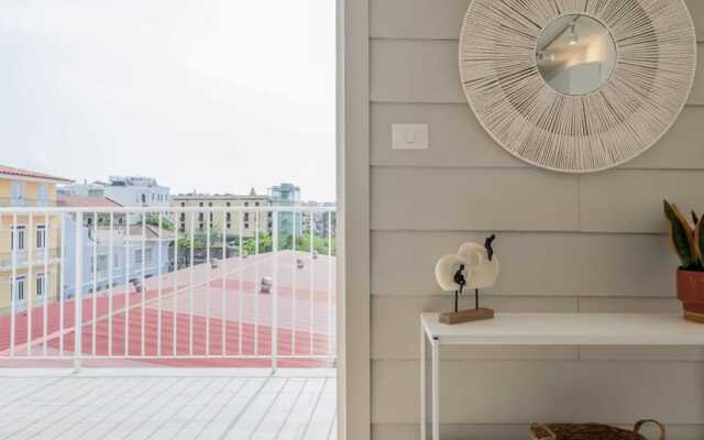 w Lovely 3BR With Modern Balcony in Panama
