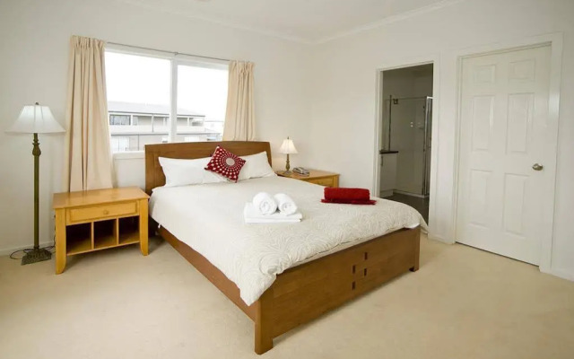 Serviced Houses Gowanbrae