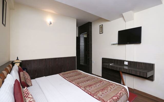 OYO 1815 Hotel Relax Inn