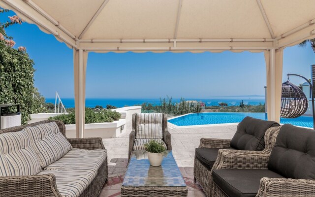 Frido Luxury Villa - 600 Sqm