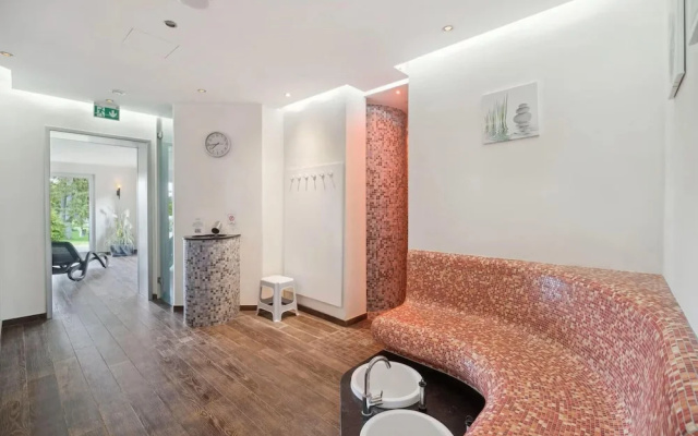 Ferienhaus am Hotel mit Gastro und Wellnes
