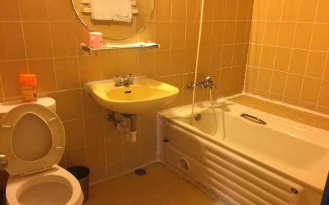 Adia Budget Hotel