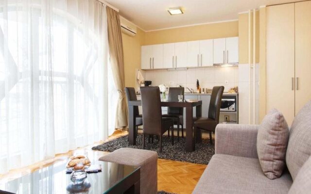 One Bedroom Apartment Little Bay