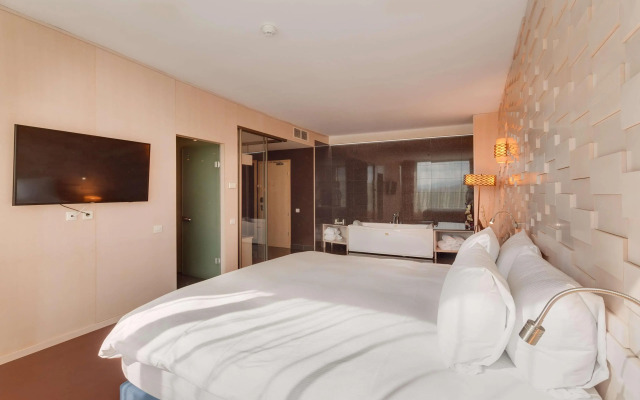 DoubleTree by Hilton Cluj – City Plaza