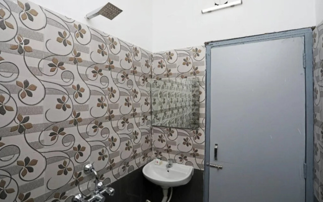 Upasana Guest House By OYO Rooms