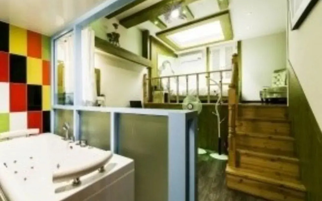 Icarus Unmanned Motel