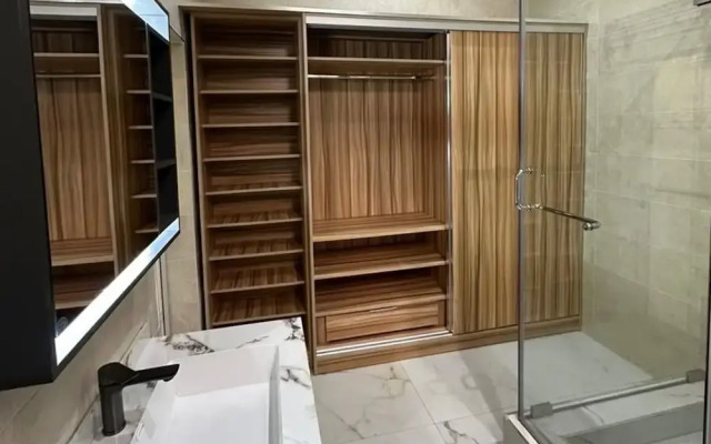 2BR Apartment With Pool and Wifi Near Airport