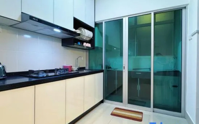 Razak City Fully Air-Con Suite @ Sungai Besi KL