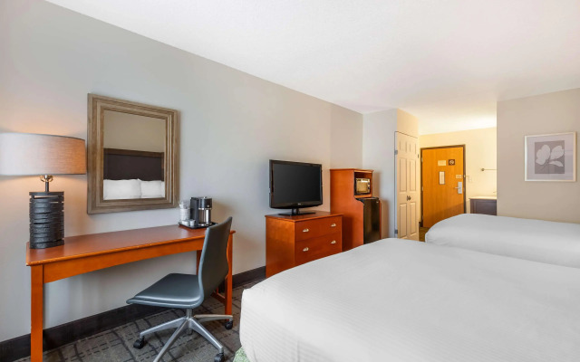 Best Western Plus University Park Inn & Suites