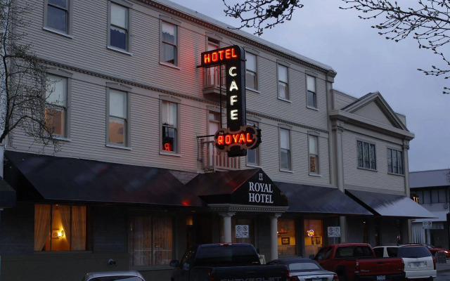 Royal Hotel