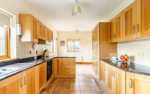 Large 5-bed Country House, Aughagower, Westport,