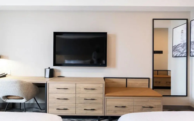 Sandman Signature Las Colinas Hotel & Suites