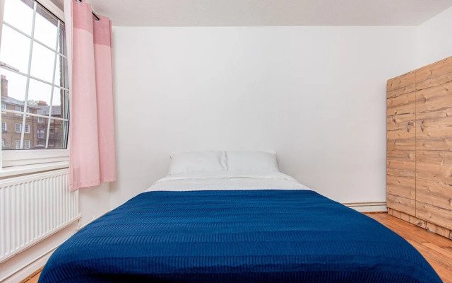 Whitman House - Deluxe Guest Room 2