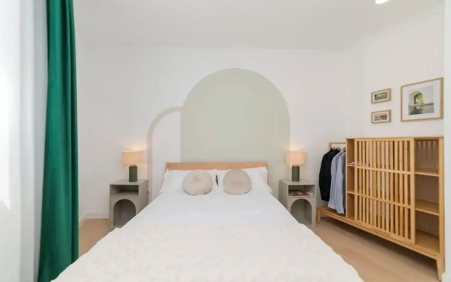 Aurora Stays by Charming