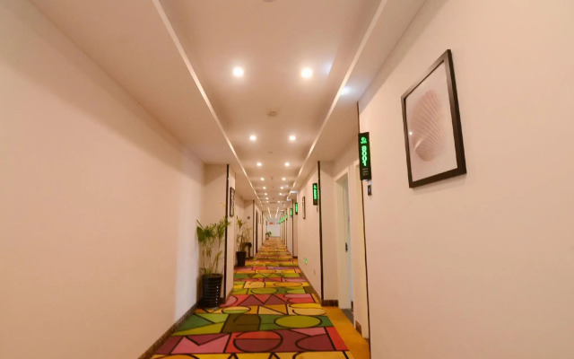 Shell Hefei Economic Development Zone HK & Macao Square Hotel