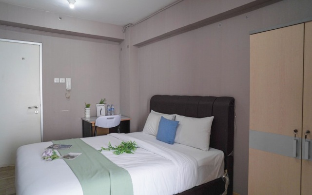 Delightful Studio At Apartment Green Bay Pluit