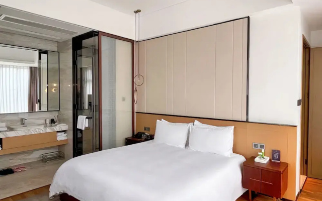 Lujiang Mega Hotel