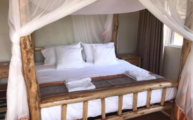 Summit Safari Lodge