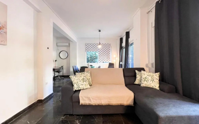 Key Biscayne Elegant 77sqm Apt in Paleo Faliro