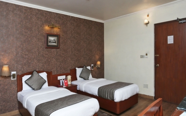 OYO 3499 Tekarees Inn