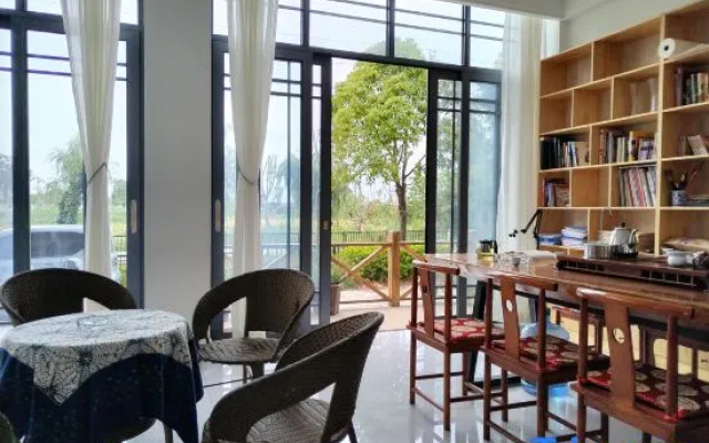 Dali Tinghai Yueshan Boutique Inn (Erhai S Bay Ecological Corridor Store) – Balcony – Dali