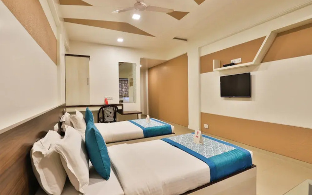 OYO 14235 Hotel Ostria