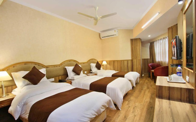 Hotel Empire International - Church Street – Guest Rooms – Bangalore