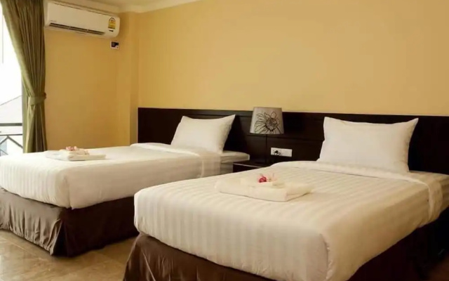 J & Y Lodge Hotel