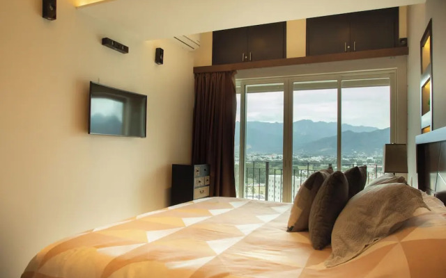 Gorgeous 15 Floor Grand Venetian