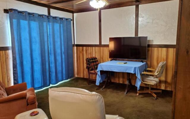 Little River Inn Motel & Guest House