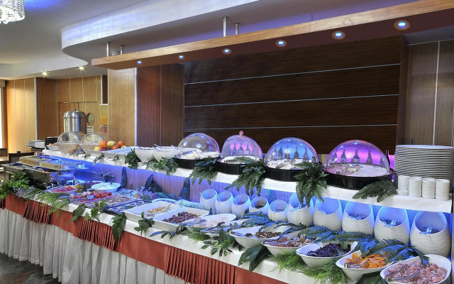 Rhiss Hotel Bostanci