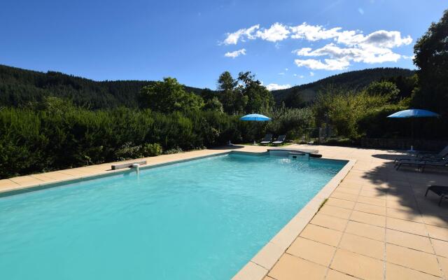 Beautiful Apartment in Saint-Prix with Swimming Pool