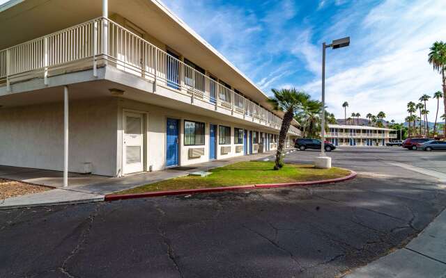 Motel 6 Palm Springs, CA - East - Palm Canyon