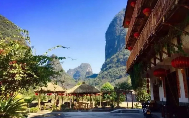 Yangshuo Pure Joy Resort