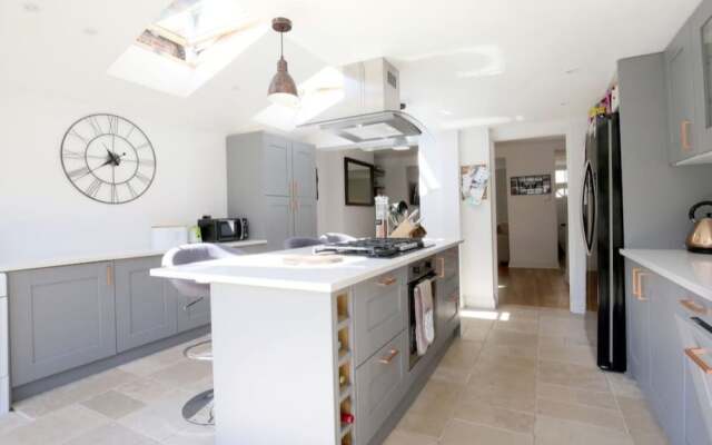 Modern, Chic 2BR Townhouse in Central Oxford