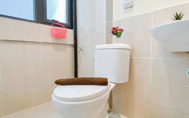 Calm Comfortable 2Br At Meikarta Apartment