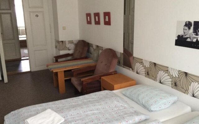 Charles Square Hostel