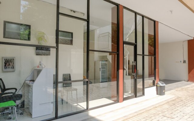 Super OYO Capital O 2798 Semeru Residence Syariah