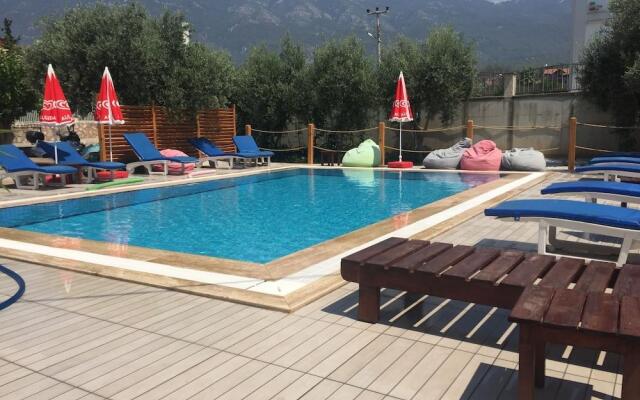 Dinc Otel