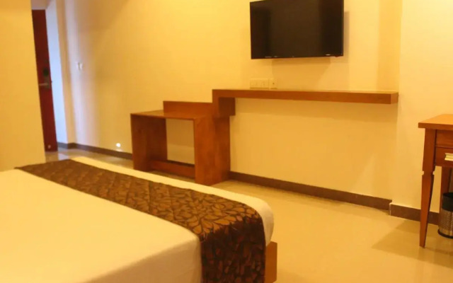 The Hotel Canoe