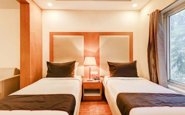 The Mayer by OYO Rooms