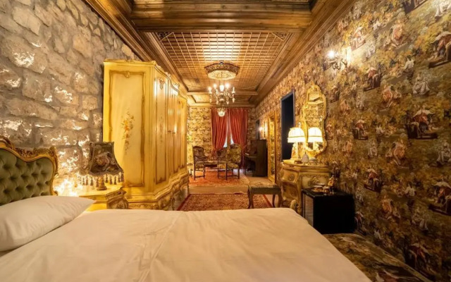 Castle Boutique Hotel