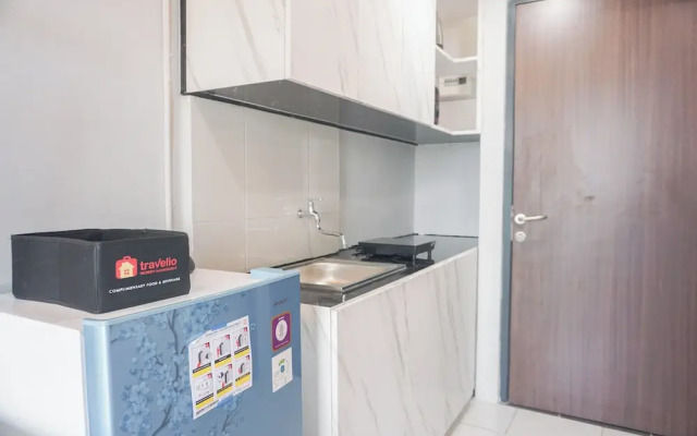 Cozy And Homey Studio At Riverdale Apartment